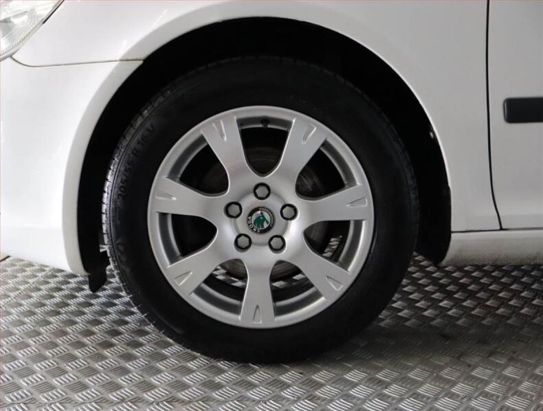 Škoda Octavia - hlavní fotka