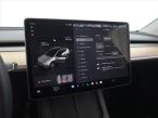 Tesla Model Y - fotka číslo 18