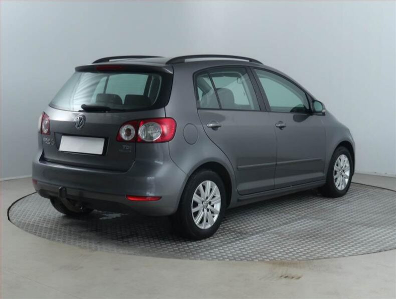 Volkswagen Golf - hlavní fotka