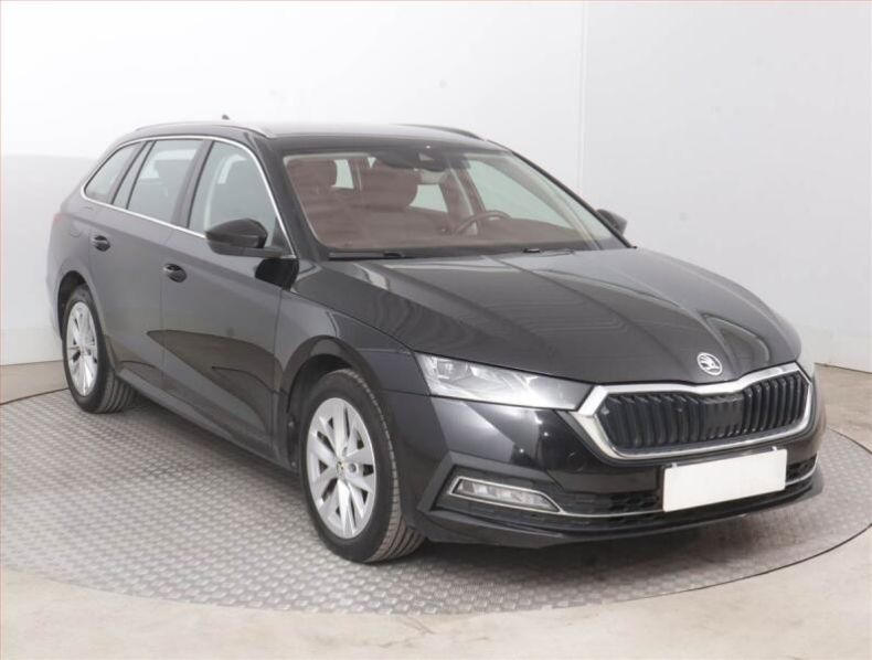 Škoda Octavia - hlavní fotka