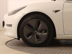 Tesla Model 3 - fotka číslo 13