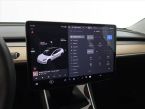 Tesla Model 3 - fotka číslo 18