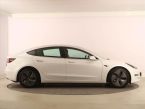 Tesla Model 3 - fotka číslo 5
