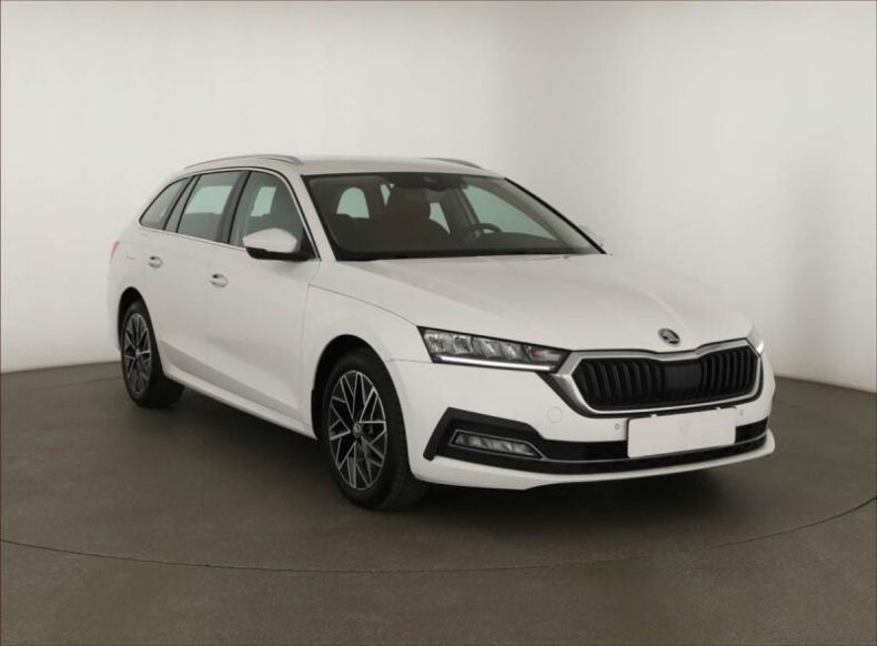 Škoda Octavia - hlavní fotka