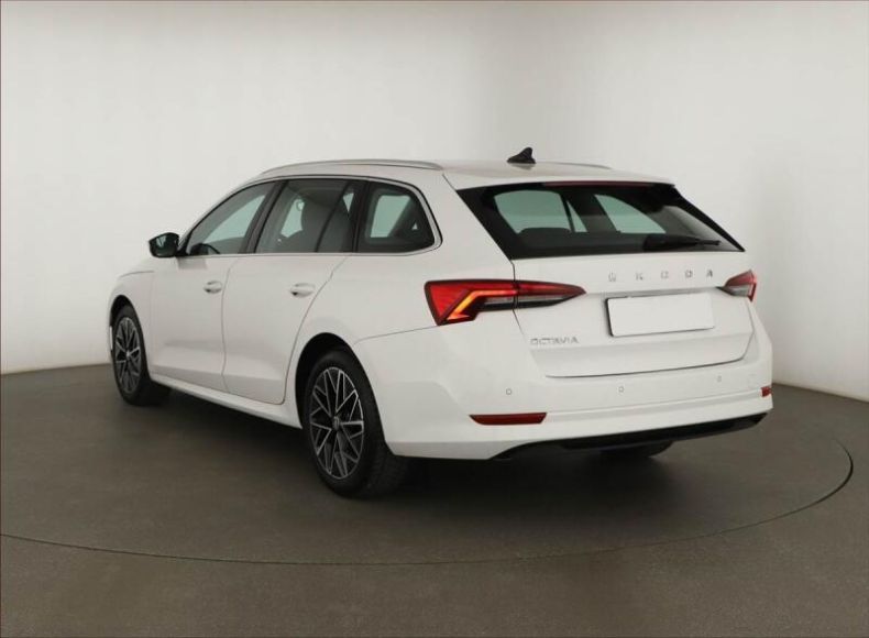 Škoda Octavia - hlavní fotka