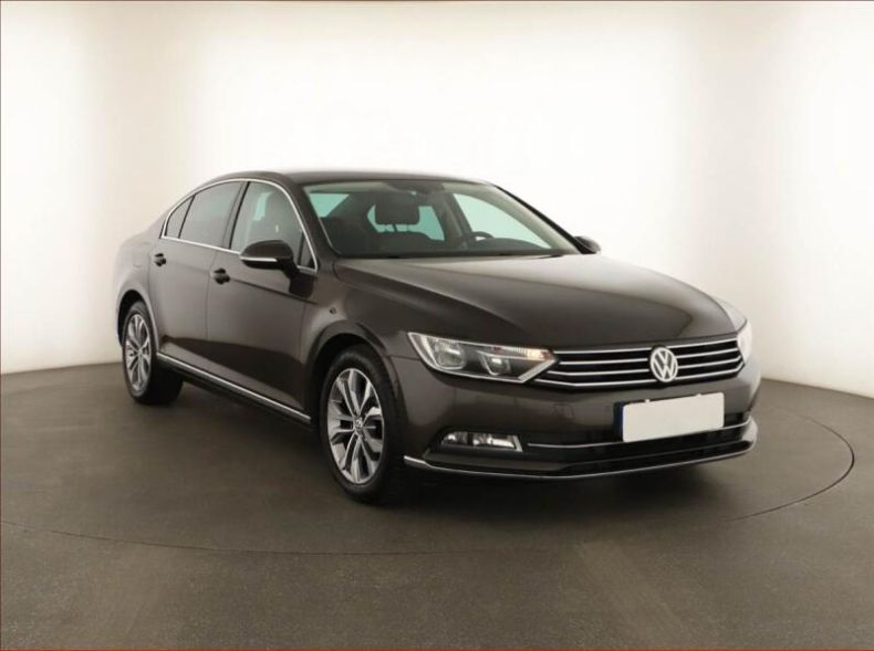 Volkswagen Passat - hlavní fotka inzerátu