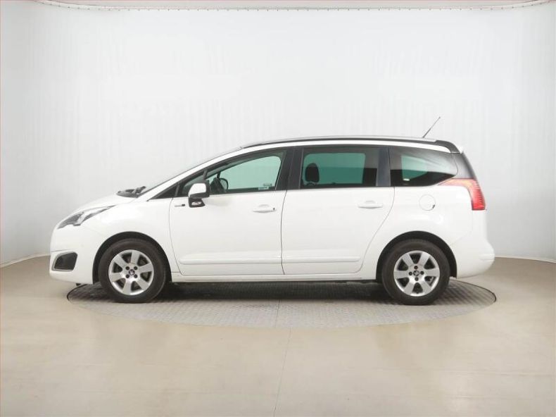 Peugeot 5008 - hlavní fotka
