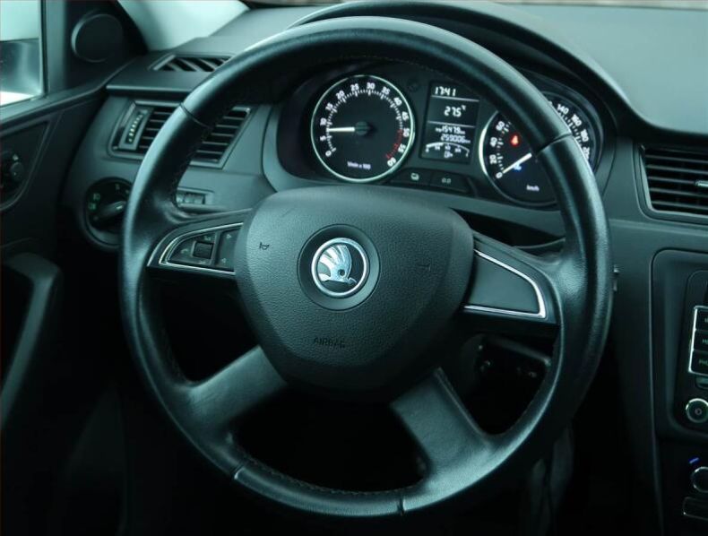 Škoda Rapid - hlavní fotka