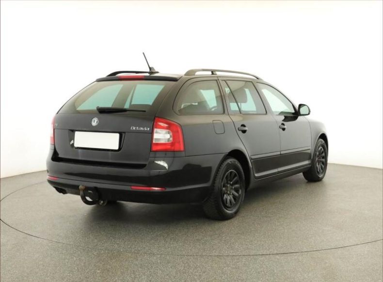Škoda Octavia - hlavní fotka