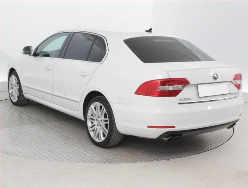Škoda Superb - hlavní fotka