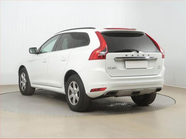 Volvo XC60 - hlavní fotka
