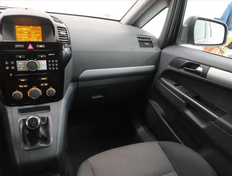 Opel Zafira - hlavní fotka