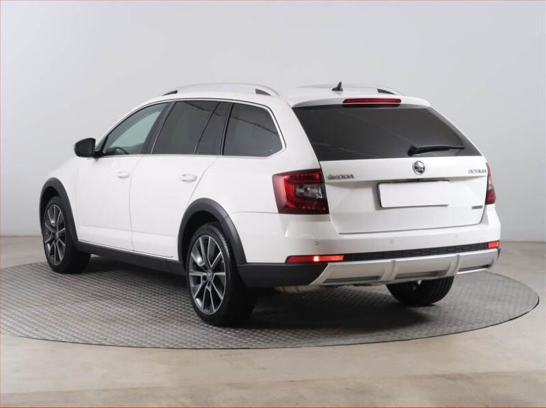 Škoda Octavia - hlavní fotka