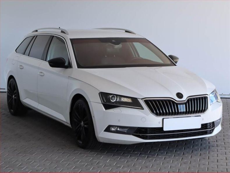 Škoda Superb - hlavní fotka