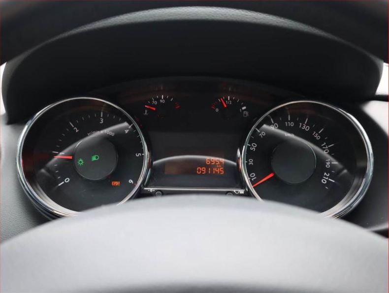 Peugeot 3008 - hlavní fotka