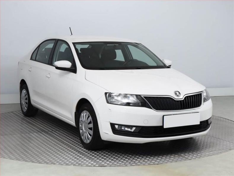 Škoda Rapid - hlavní foto