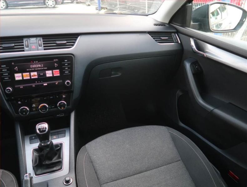 Škoda Octavia - hlavní fotka