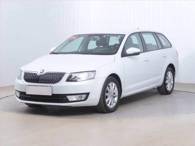 Škoda Octavia - hlavní fotka