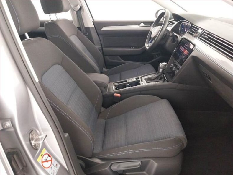 Volkswagen Passat - hlavní fotka