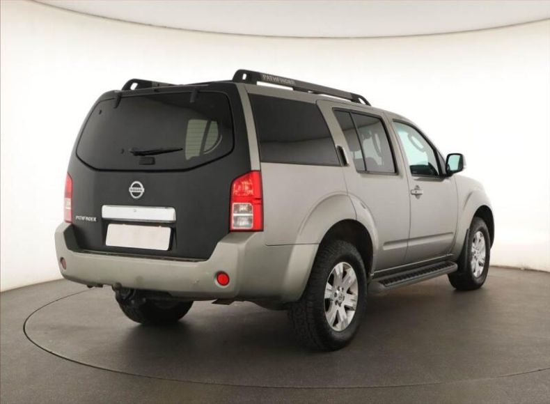 Nissan Pathfinder - hlavní fotka