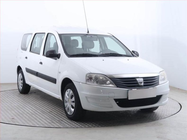 Dacia Logan - hlavní foto