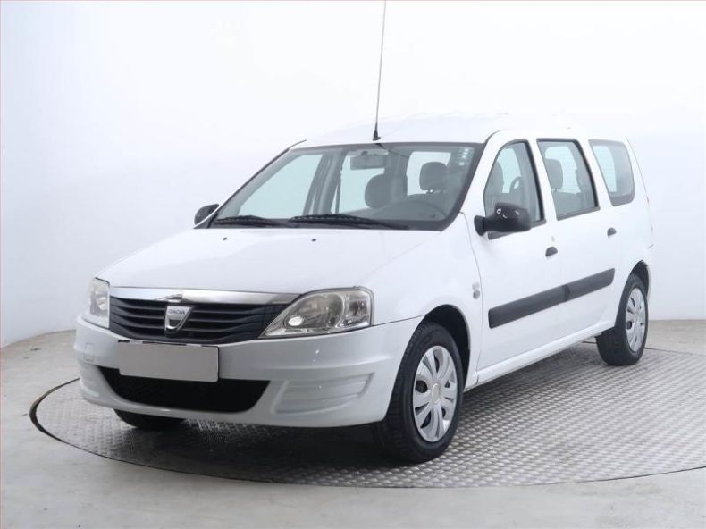 Dacia Logan - hlavní fotka