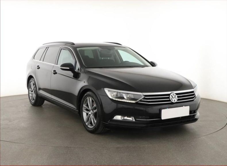 Volkswagen Passat - hlavní foto