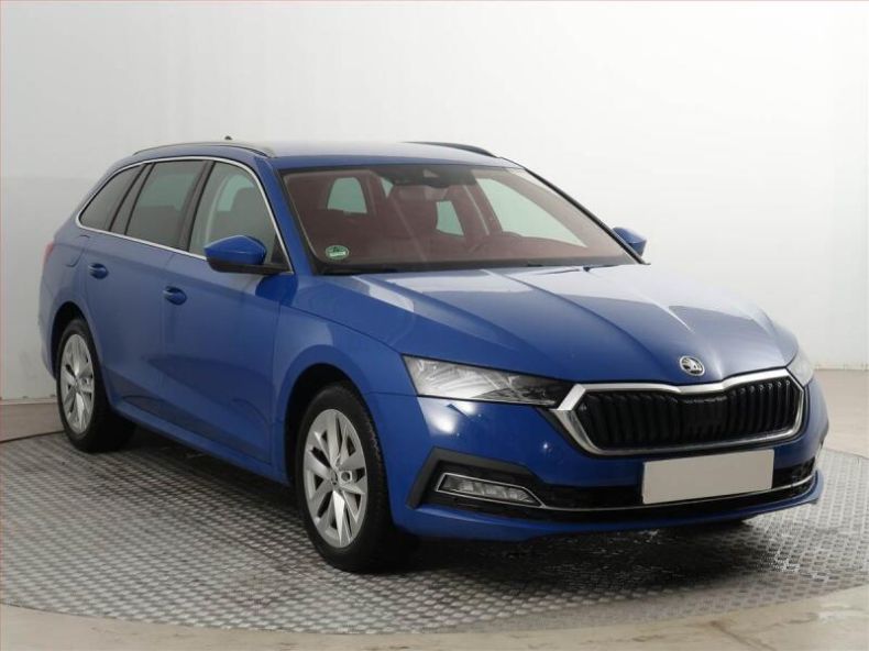 Škoda Octavia - hlavní fotka