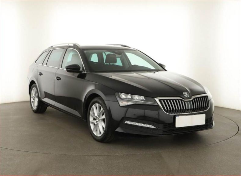 Škoda Superb - hlavní foto