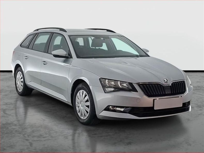 Škoda Superb - hlavní foto