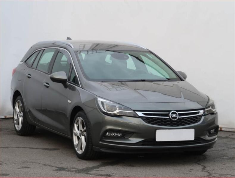 Opel Astra - hlavní foto