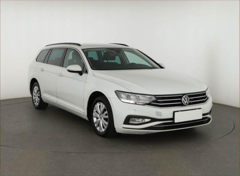 Volkswagen Passat - hlavní foto