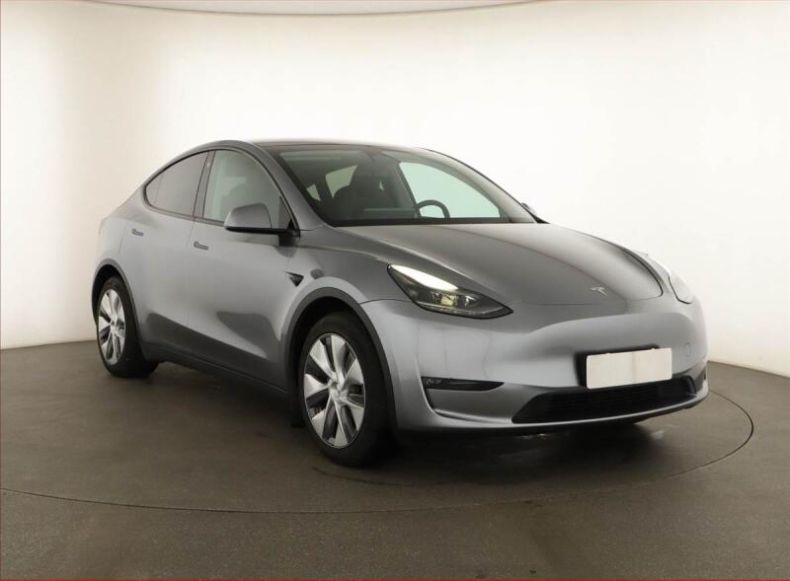 Tesla Model Y - hlavní fotka inzerátu