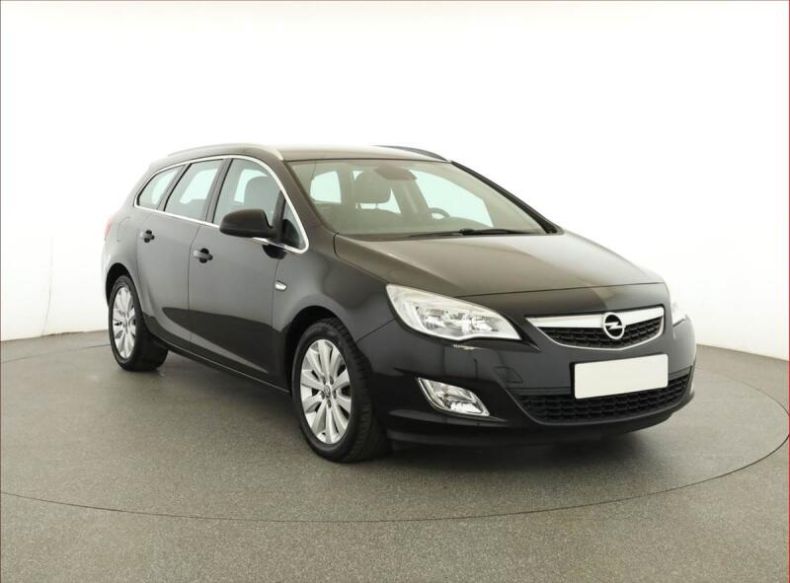 Opel Astra - hlavní foto