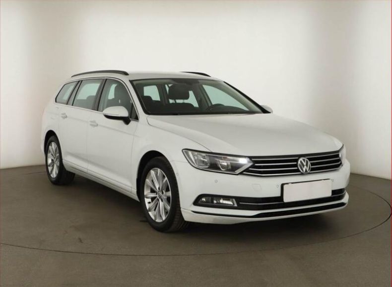 Volkswagen Passat - hlavní fotka inzerátu