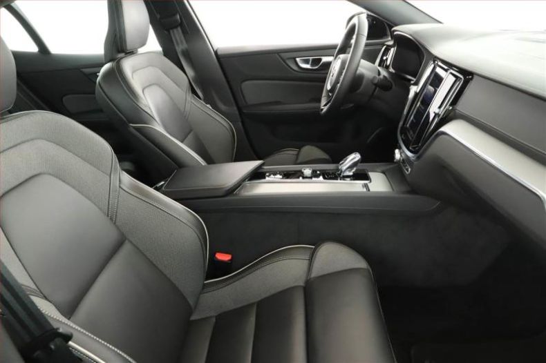 Volvo S60 - hlavní fotka