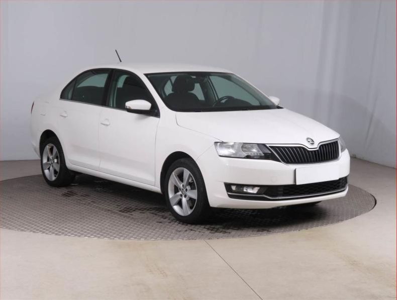 Škoda Rapid - hlavní foto