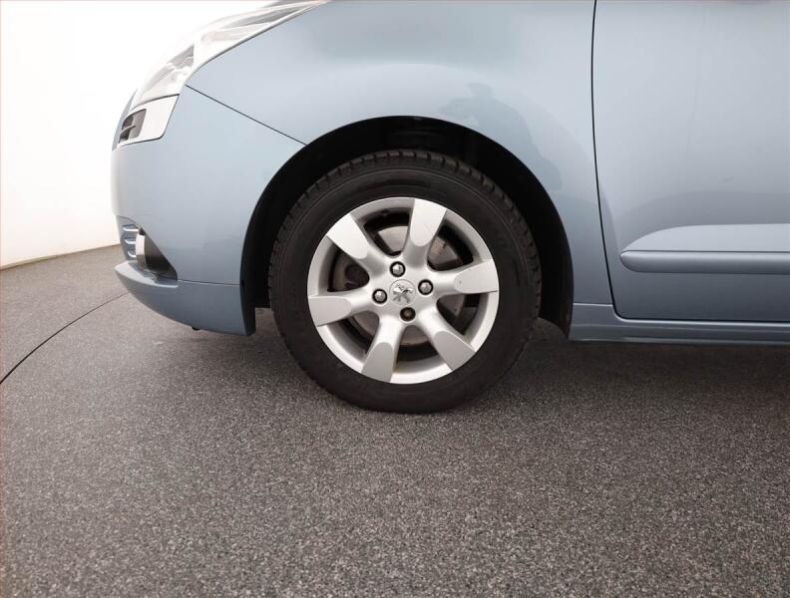 Peugeot 5008 - hlavní fotka