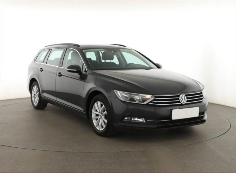 Volkswagen Passat - hlavní fotka inzerátu