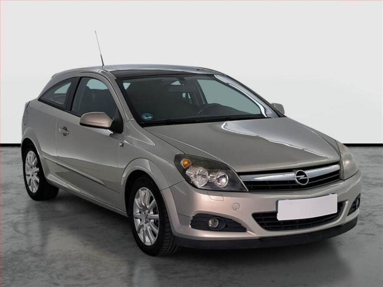 Opel Astra - hlavní foto