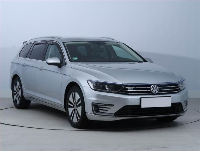 Volkswagen Passat - hlavní fotka inzerátu