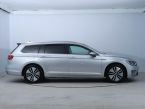 Volkswagen Passat - fotka číslo 5