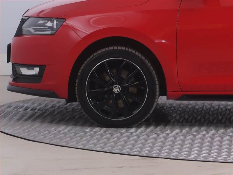 Škoda Rapid - hlavní fotka