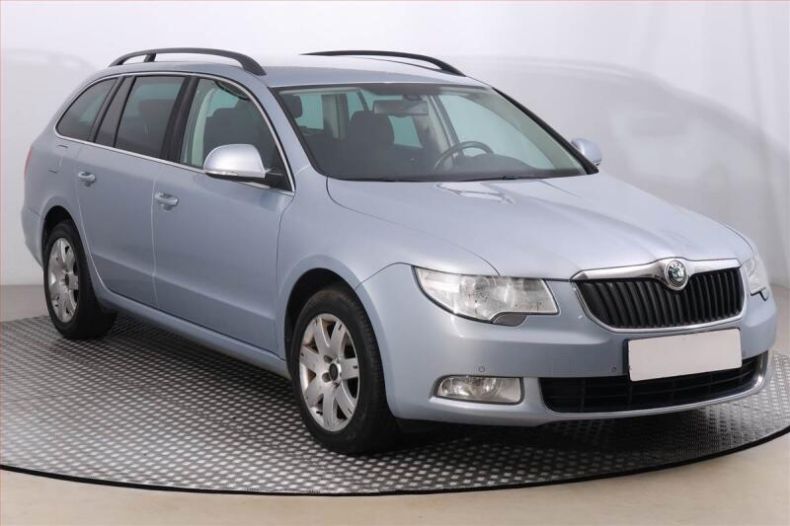 Škoda Superb - hlavní foto