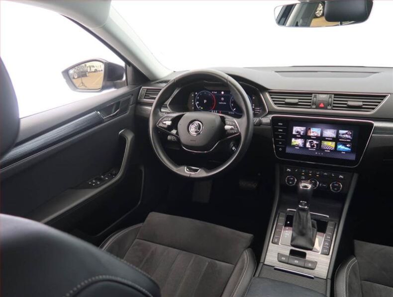 Škoda Superb - hlavní fotka