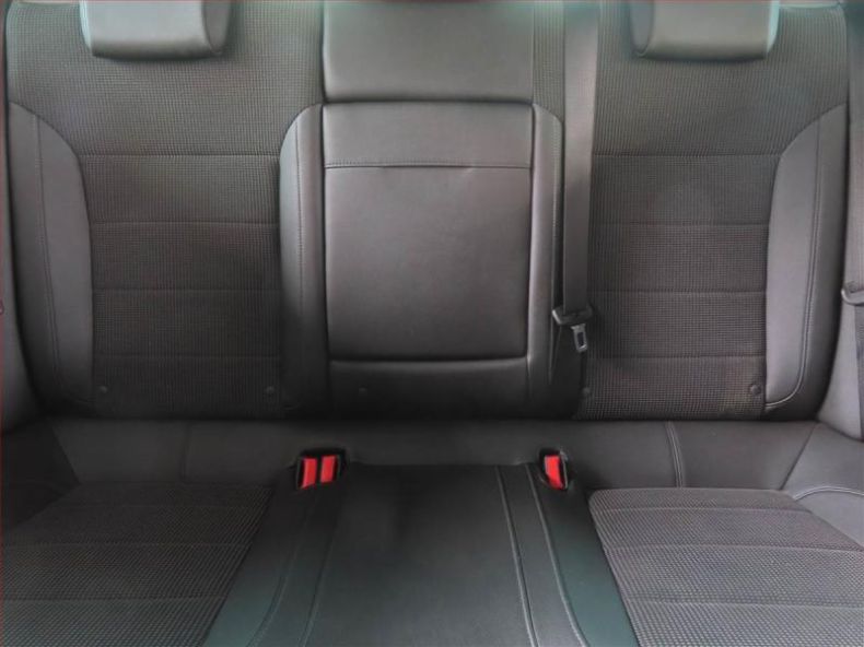 Opel Insignia - hlavní fotka