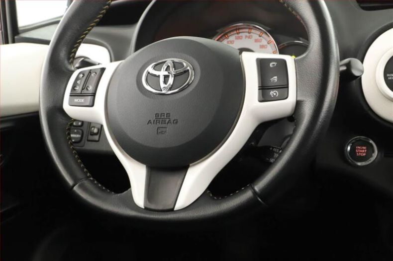 Toyota Yaris - hlavní fotka