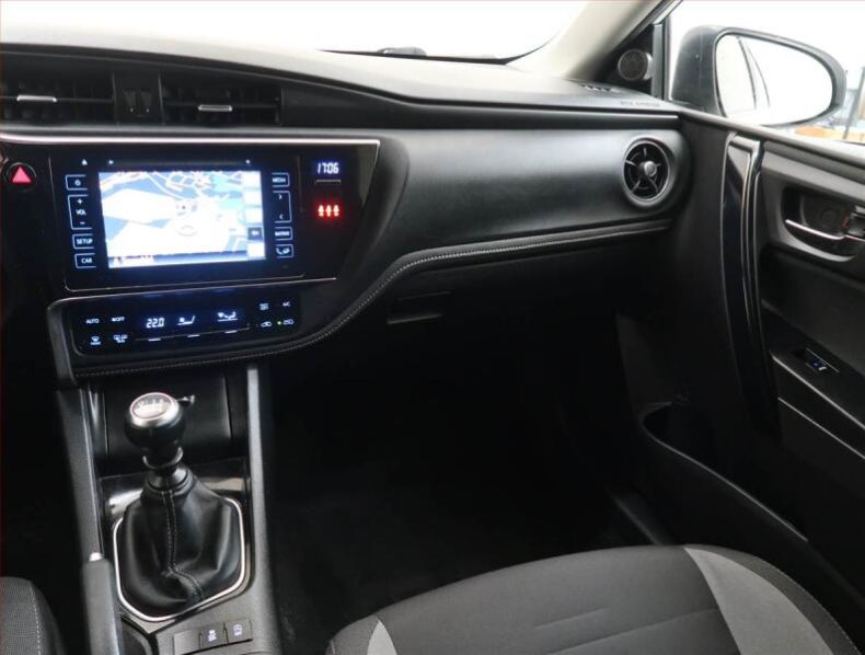 Toyota Auris - hlavní fotka