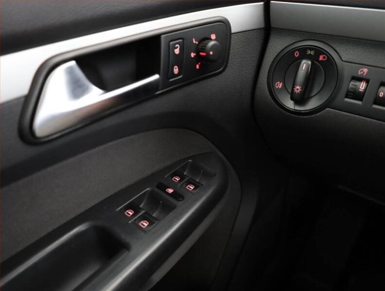 Volkswagen Touran - hlavní fotka