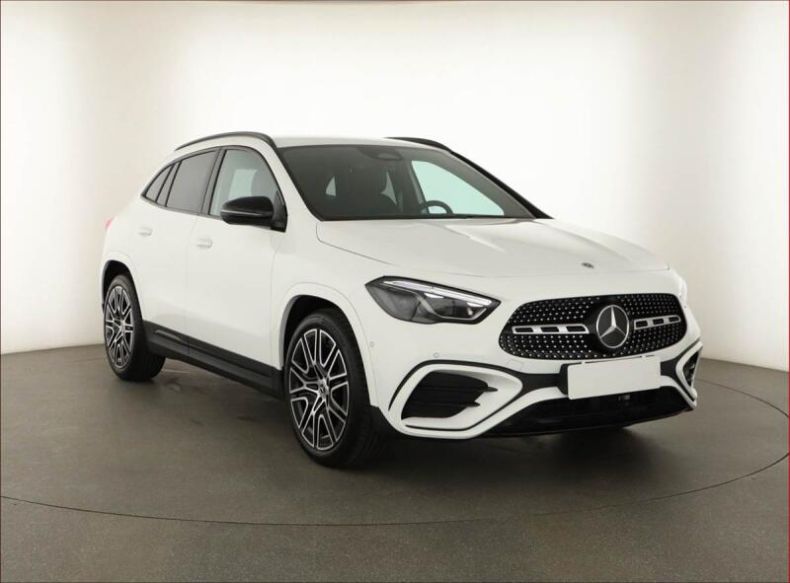 Mercedes Třída GLA - hlavní foto